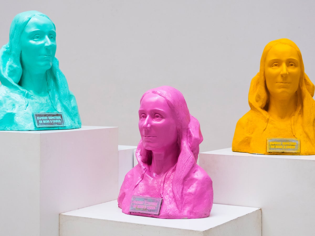 Featured image of post Contemporary Female Sculpture Artists / Garden grace contemporary female sculpture 24 high.