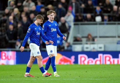 Everton's Kiernan Dewsbury-Hall (left) speaks with James Garner during the Premier League match against Burnley at the Hill Dickinson Stadium.
