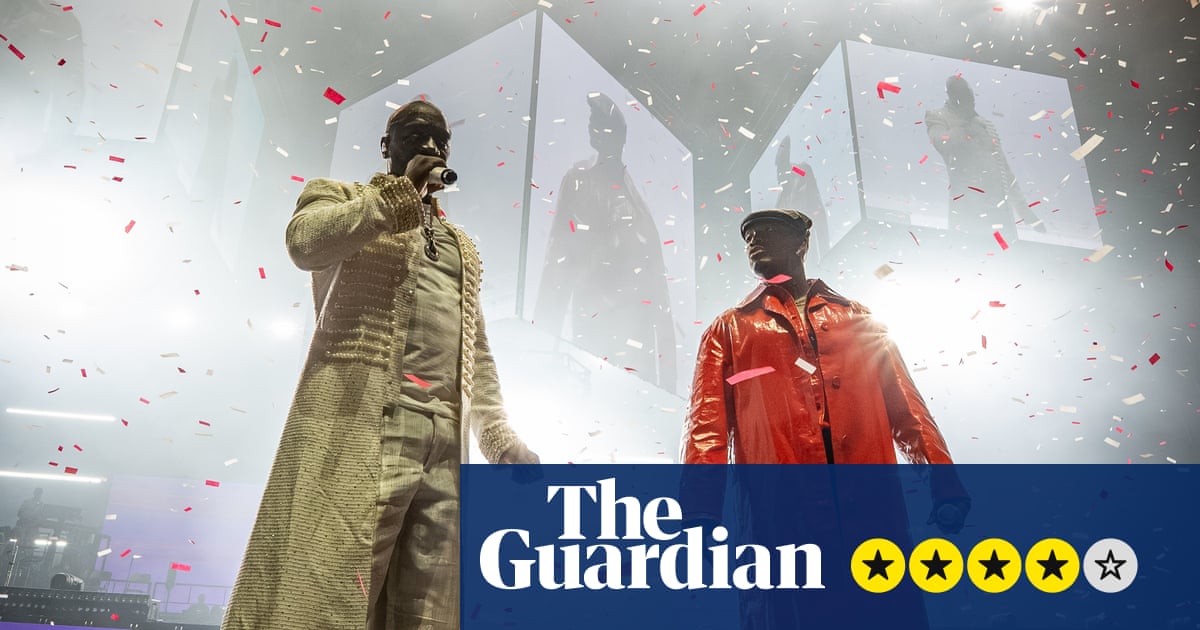 Ne-Yo and Akon review – joyous joint tour is like time-travelling to a messy night out in 2010