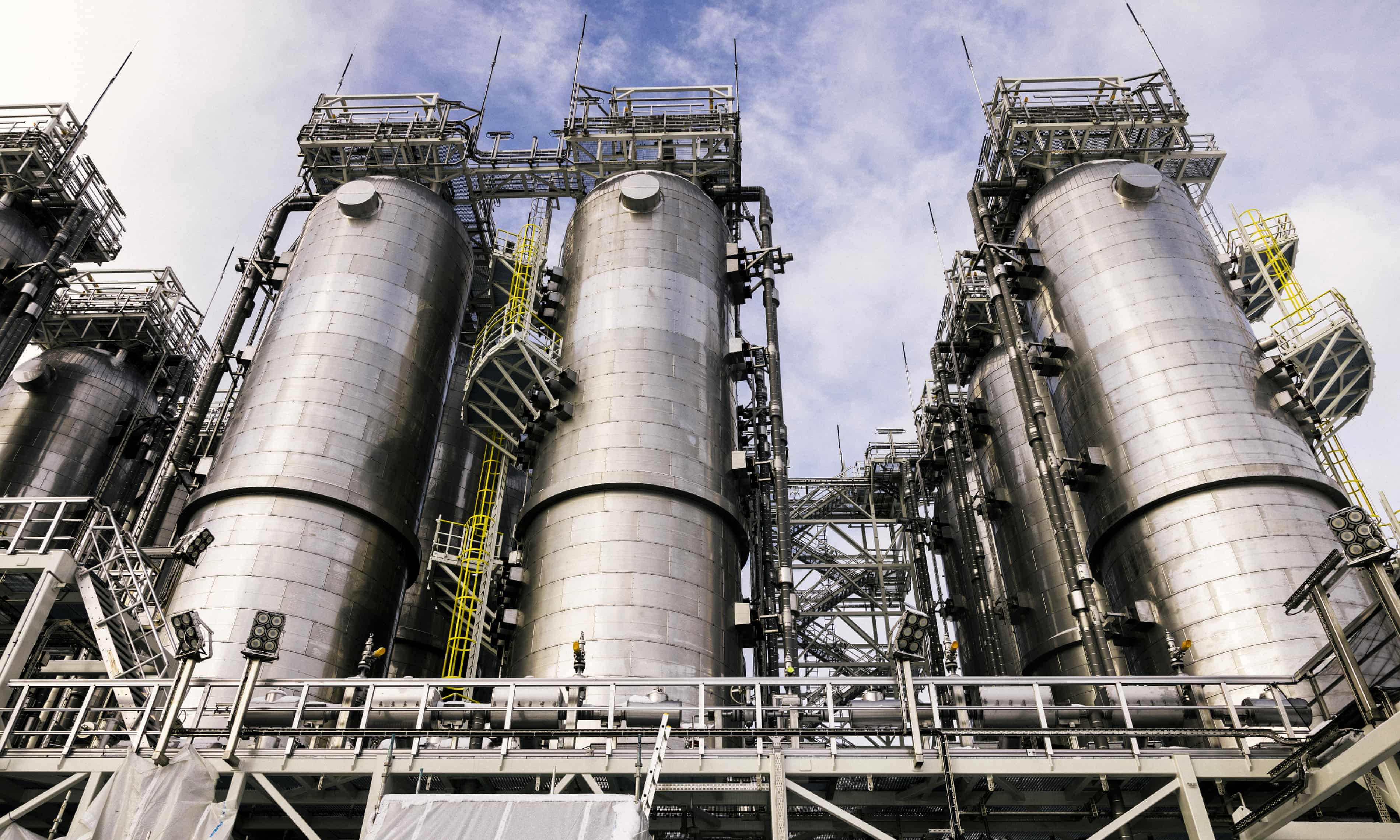 Lobby-iști CCS la Cop29 pentru captarea carbonului | sursa foto: The Guardian Lobby-iști CCS la Cop29 pentru captarea carbonului | sursa foto: The Guardian