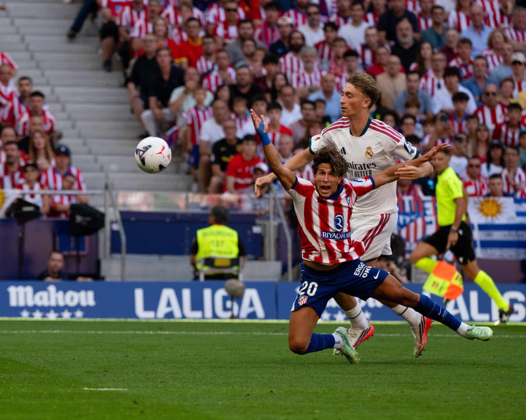 Raphinha dominates for Barcelona