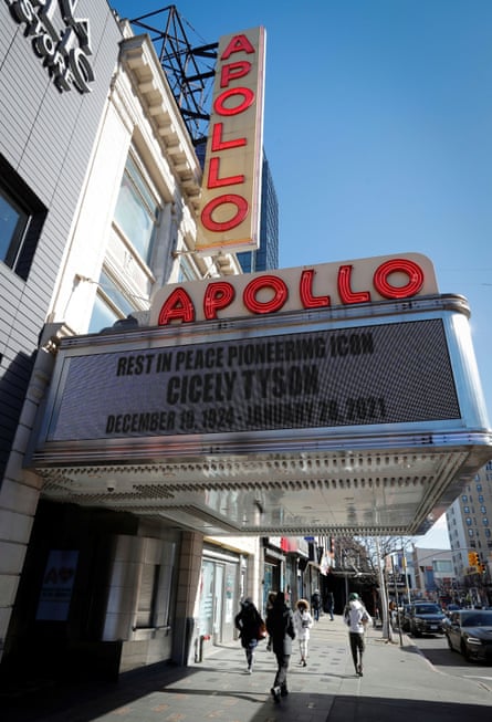 The Harlem Apollo pays tribute to Cicely Tyson, who died in January.