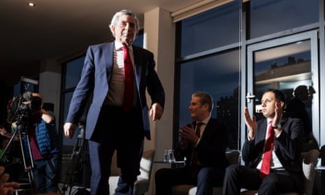 ‘Our key insight is that in order to build economic prosperity across the UK and alleviate fast-rising poverty, political reform is a necessity.’ Gordon Brown (left), Keir Starmer and Anas Sarwar (right) presenting the Commission on the UK’s Future report, Edinburgh, 5 December 2022.