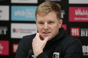 Eddie Howe engaging in some chat on Friday.