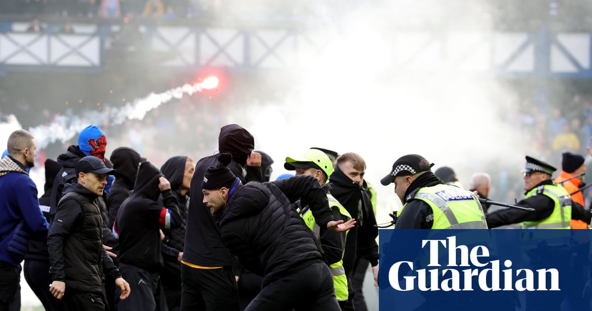 Police condemn ‘shameful’ behaviour of Celtic and Rangers fans in Ibrox clashes