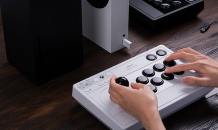 Bastão de arcade 8BitDo.