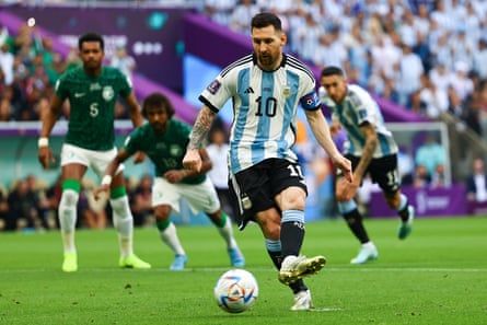 Lionel Messi puts Argentina ahead with a penalty stroke in the first half