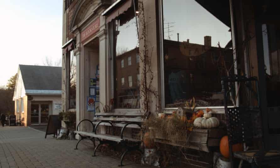 Kadr z cześć, biblioteka