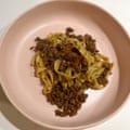 Manque quelque chose? Ottolenghi et Belfrage y ajoutent de la crème de coco et du soja.