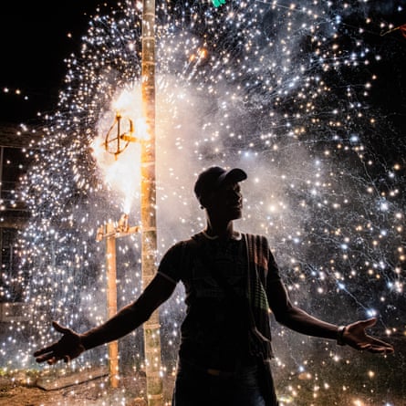 Heiber Fajardo enjoys the fireworks that close the Quinamayó festivities