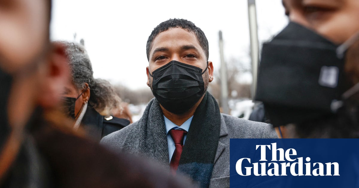 Jussie Smollett tells jury he paid men for training advice, not to fake attack on himself