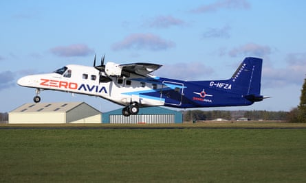 A zero-emissions ZeroAvia plane on a test flight