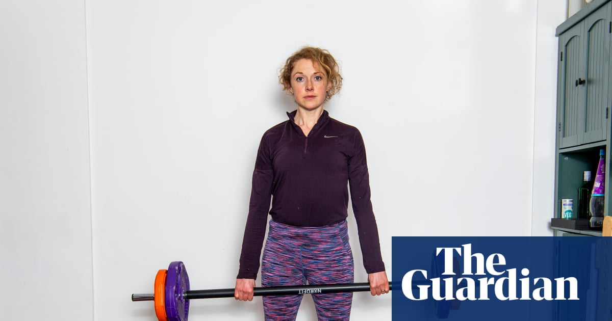 Do women need to exercise differently from men – and ease up on cardio after 40?