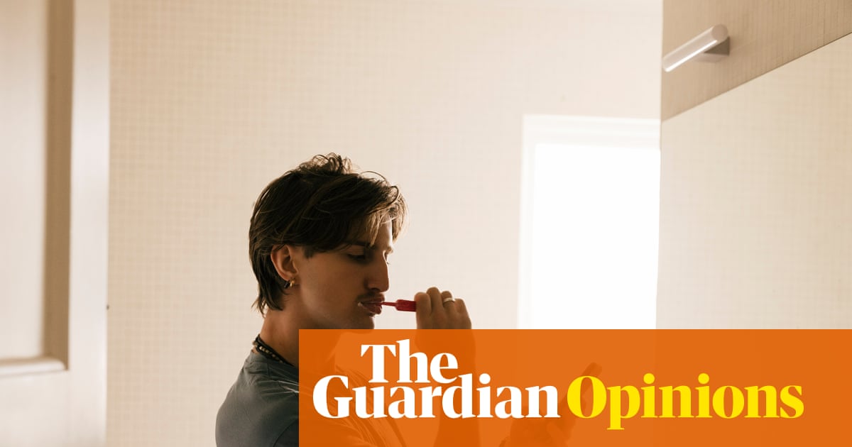 Archimedes knew the golden power of boredom so why can't we stop bringing our phones into the bathroom? | Miski Omar