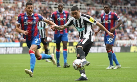 ‘Angel of the North’: how Almirón found form to fire Newcastle dreams | Newcastle United 5 Miguel Almirón fires in a shot for Newcastle