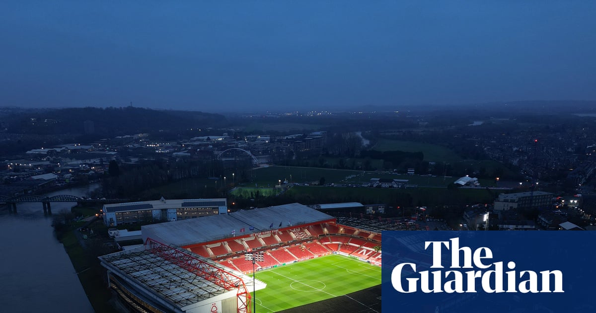 Which football stadiums have the highest and lowest Google ratings? | The Knowledge