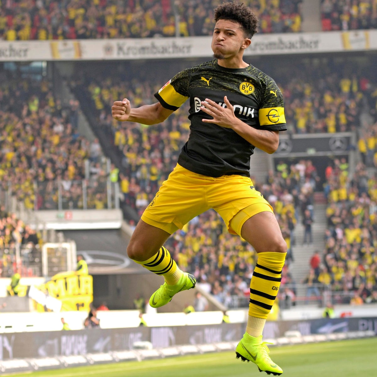 Jadon Sancho And Reiss Nelson In The Goals While Juventus Lose 100 Record Bundesliga The Guardian