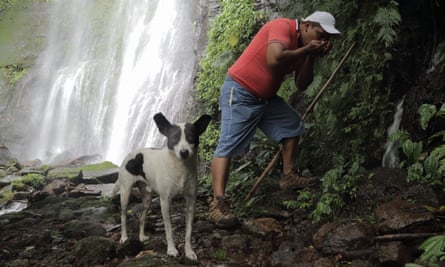 Henry and his dog Duque inside the caldera, Los Tuxtlas