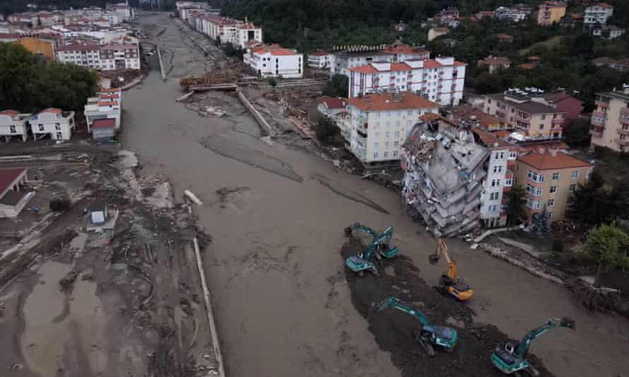 Dommages causés par les inondations à Bozkurt vendredi