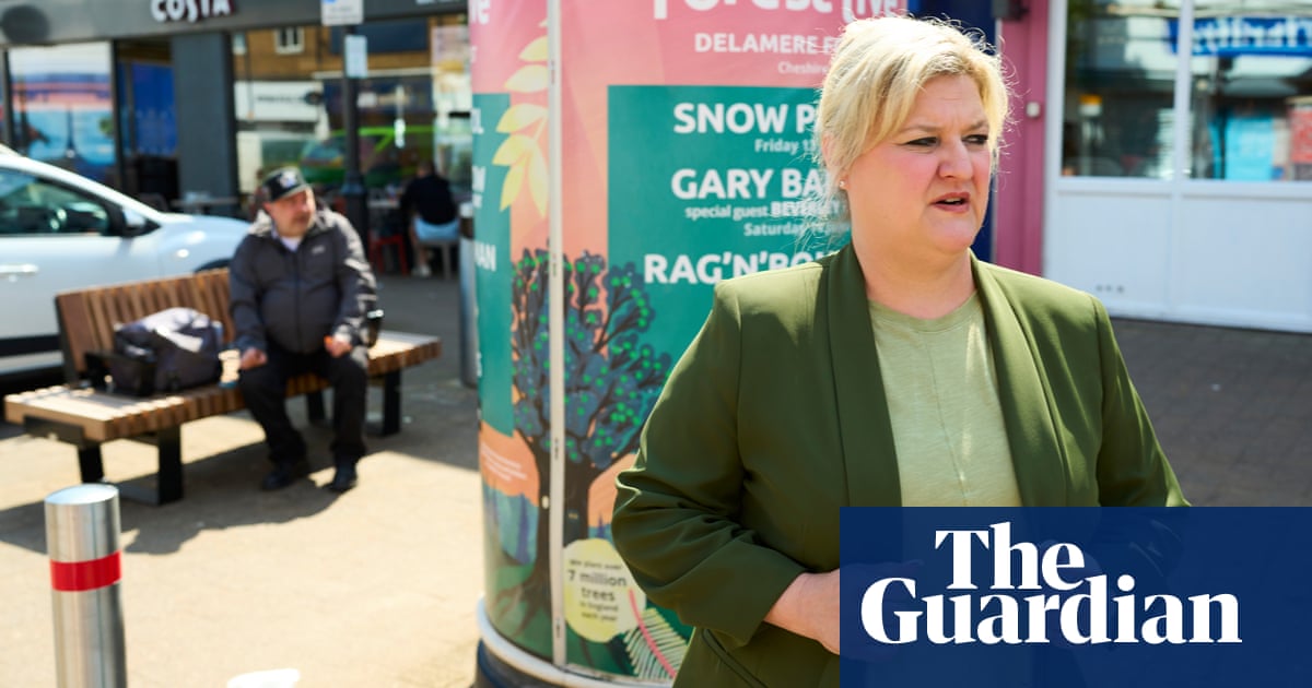 Labour fights to hold on to Runcorn in byelection despite Reform surge