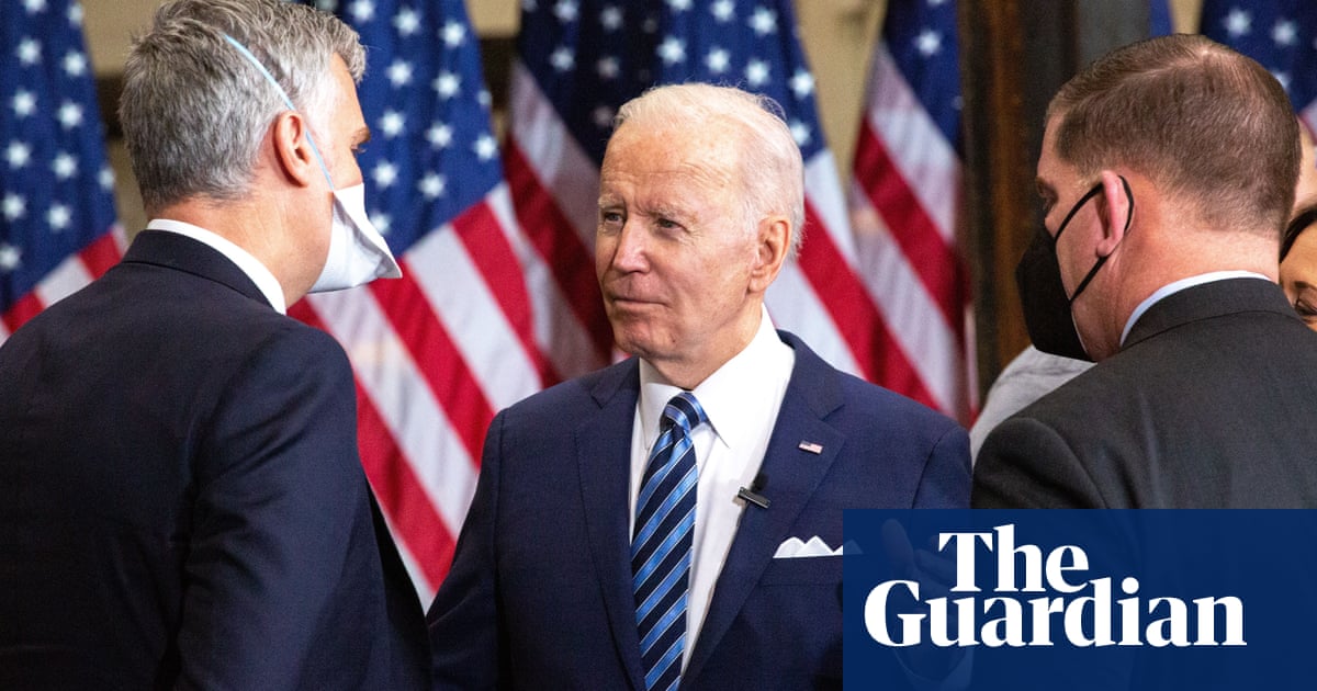 ‘Unions benefit all of us’: new Biden plan encourages federal workers to unionize