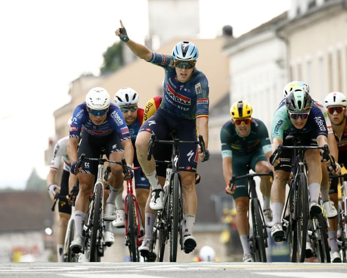 Tim Merlier surges to Tour de France 2026 hat-trick on stage 12 but crash hits sprinters