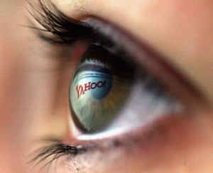 Yahoo logo reflected in an eye