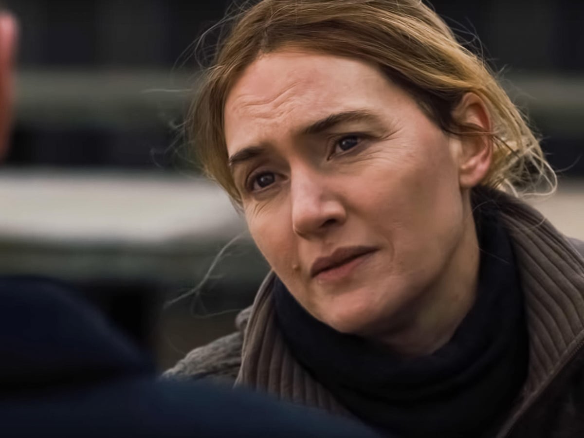 Kate Winslet shows there's more to middle age than a saggy belly ...