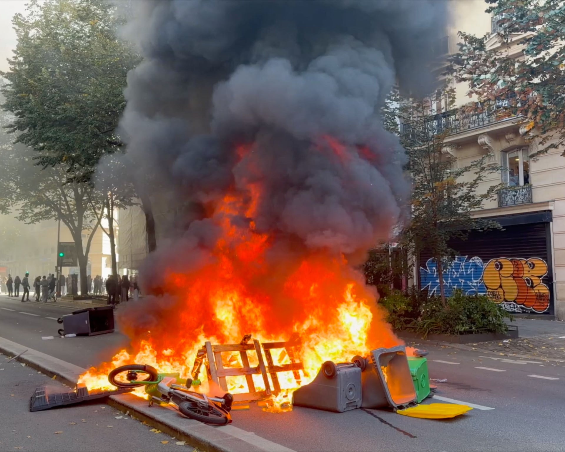 Photo: The Guardian 1,949 Arrests Made as French High School Protests Force Closures