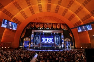 2017 Tony Awards Red Carpet And Ceremony In Pictures Stage The Guardian