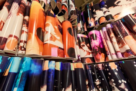 Grabs hold … Smell by Carrie Schneider at Arsenale.