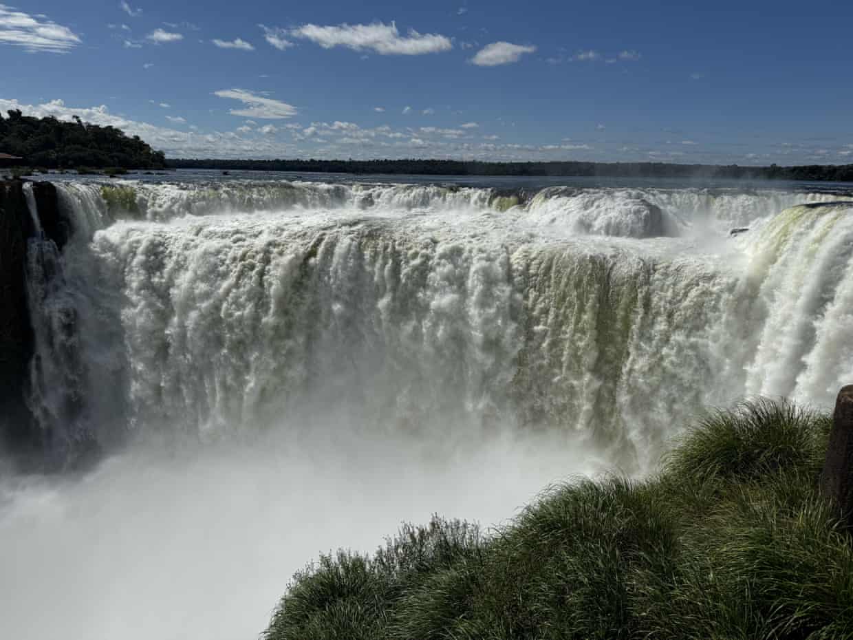 İquasu şəlaləsinin Argentina tərəfdən görünüşü. Fotoqram: Sinan Doğan/Anadolu/Getty Images
