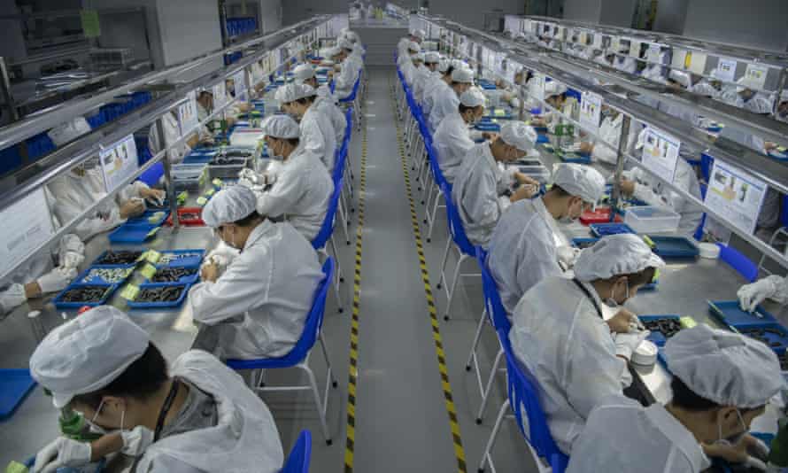 workers at an e-cigarette factory