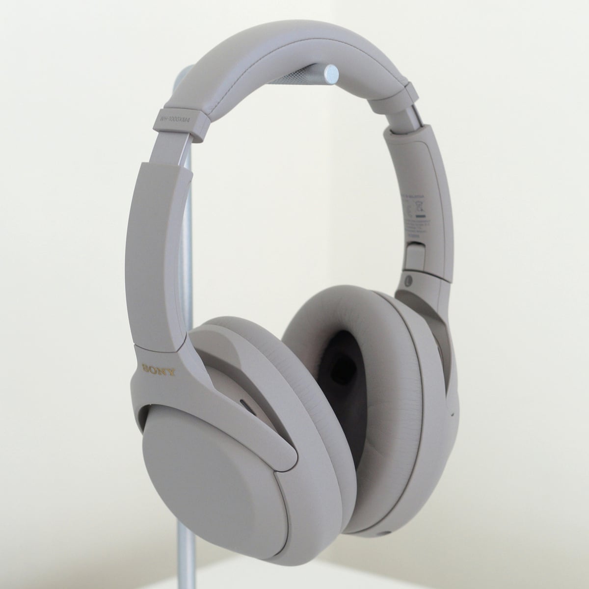 Sony WH-1000XM4 review: Bose-beating noise cancelling headphones