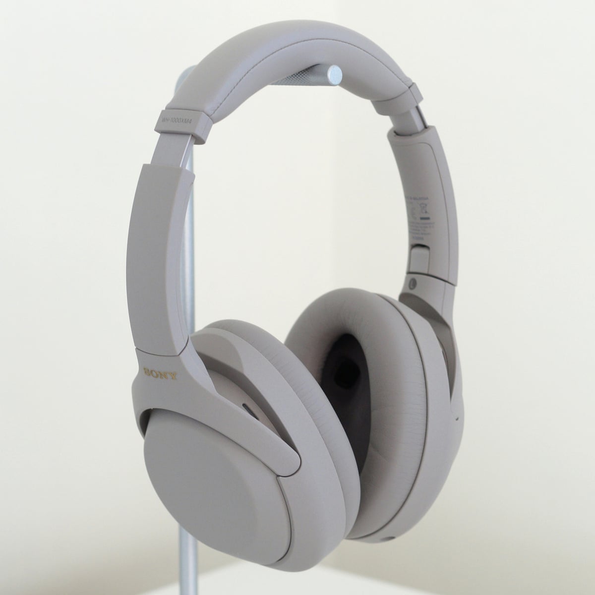 Sony Wh 1000xm4 Review Bose Beating Noise Cancelling Headphones Headphones The Guardian