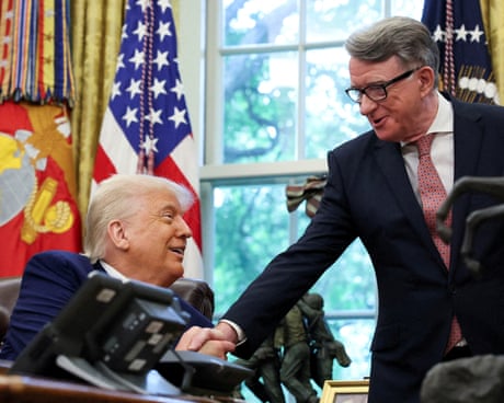 Trump shakes hands with Mandelson in the White House