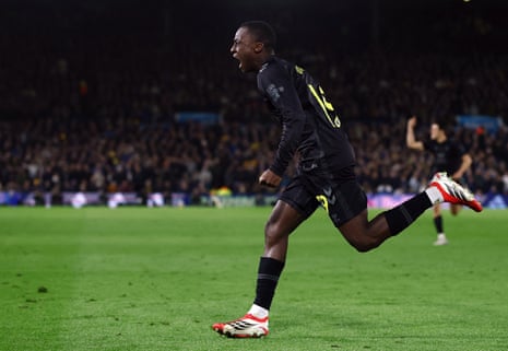 Sunderland's Habib Diarra celebrates scoring their first goal from the penalty spot at Leeds.