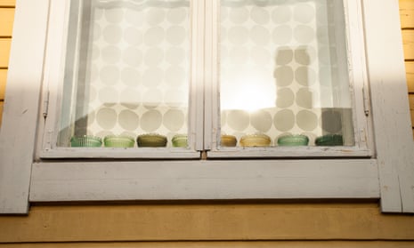 d-c-home  Window film – not just for decoration but also for safety