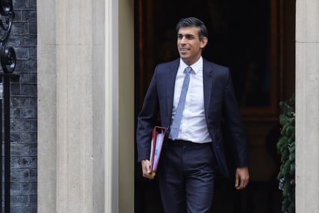 Rishi Sunak leaving No 10 ahead of PMQs.