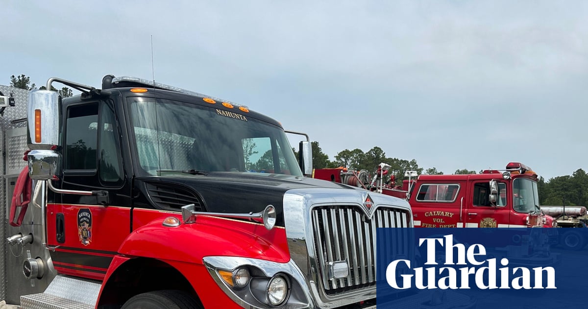 Wildfires burning across Georgia and Florida destroy homes and force evacuations