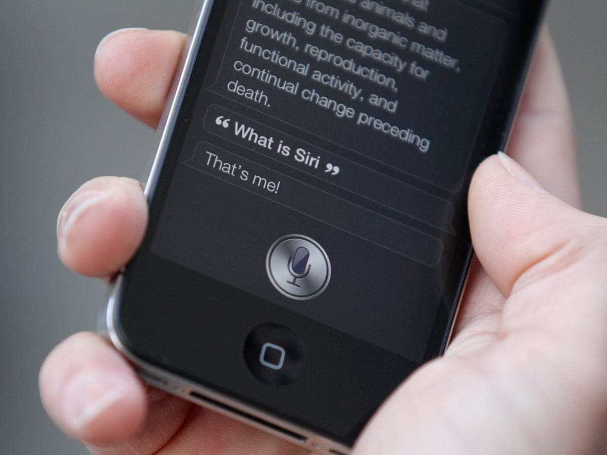 Apple contractors 'regularly hear confidential details' on Siri recordings, Apple