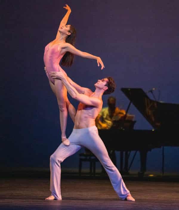 Con Reece Clarke en After the Rain pas de deux de Christopher Wheeldon.