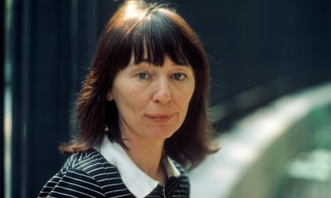English writer Beryl Bainbridge poses during a portrait session held on May 15, 1981 in Paris, France.