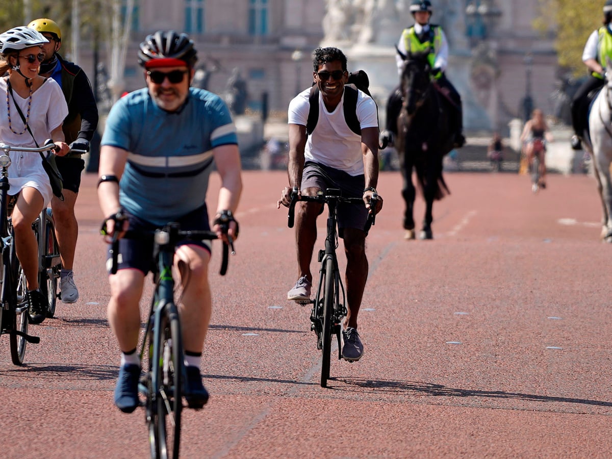 Boris Johnson Won T Get His Golden Age Of Cycling While The Roads Feel Unsafe Laura Laker Opinion The Guardian