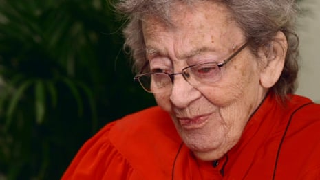 Bea Green describes how her father was beaten up by Nazi officers - video