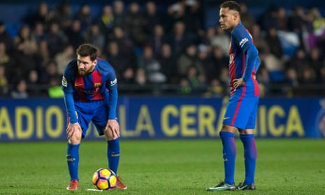 Lionel Messi, left, who scored from a late free-kick, and Neymar consider their options during Barcelona’s draw with Villarreal.