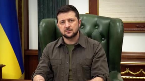 Mariupol attack no different from siege of Leningrad, Zelenskiy says – video