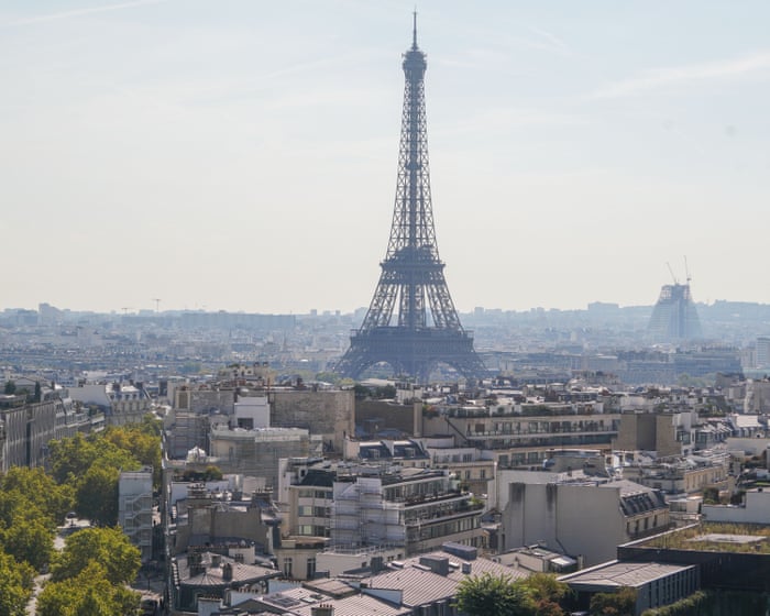 France is in crisis but bond markets leave other governments at risk of meltdown, too