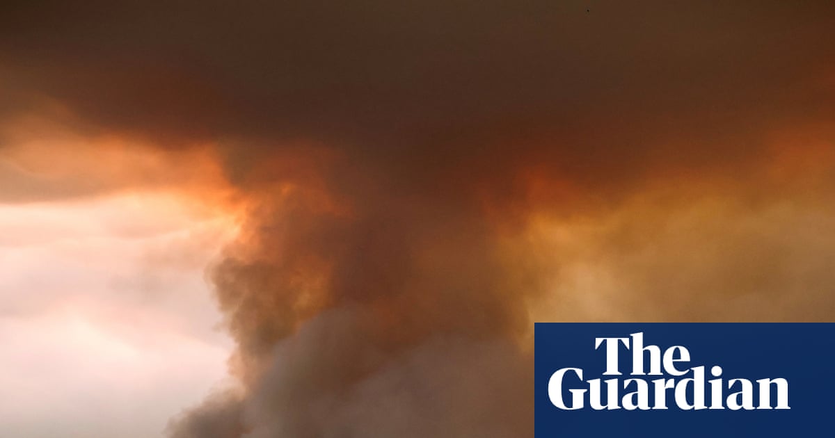 What is a ‘fire cloud’, and how have they worsened wildfires in Europe?