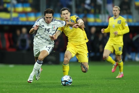 Ukraine v Italy: Euro 2024 qualifying – live | Euro 2024 qualifying 3 Federico Chiesa of Italy and Taras Stepanenko of Ukraine battle for possession.